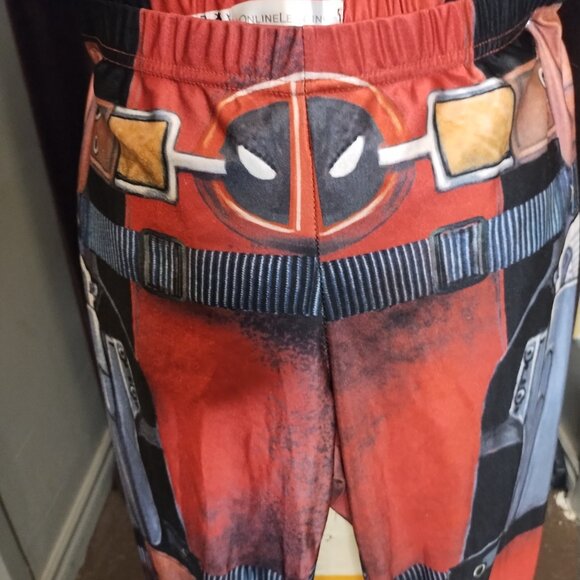 Womens Deadpool Cosplay Leggings - Picture 4 of 5